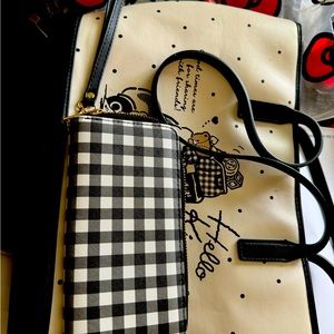 Two shoulder bags of hello Kitty, matching wallets bunflr of (2)